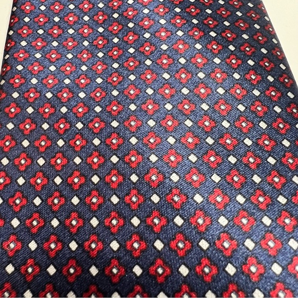 SULKA 100% Silk Red White Blue Pattern Tie - Picture 3 of 9